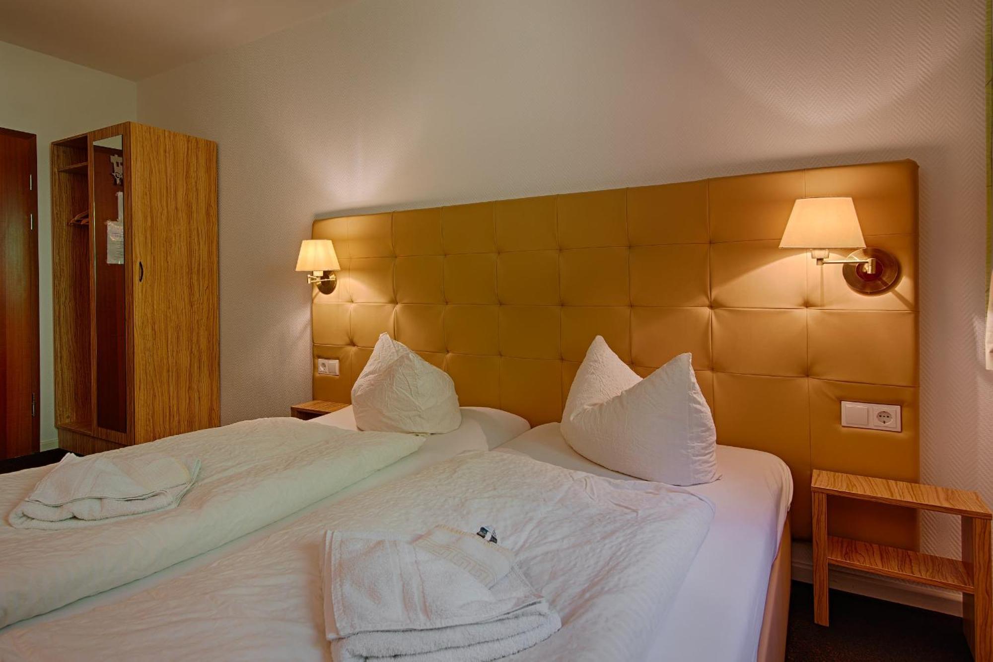 See Hotel Karlslust Chalets Storkow  Exterior foto