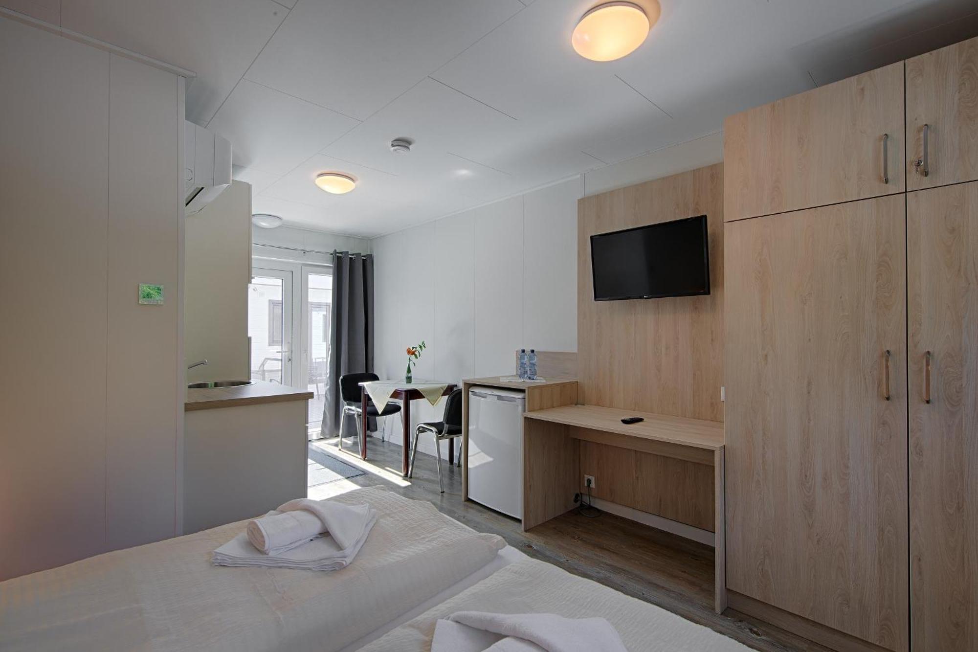 See Hotel Karlslust Chalets Storkow  Exterior foto