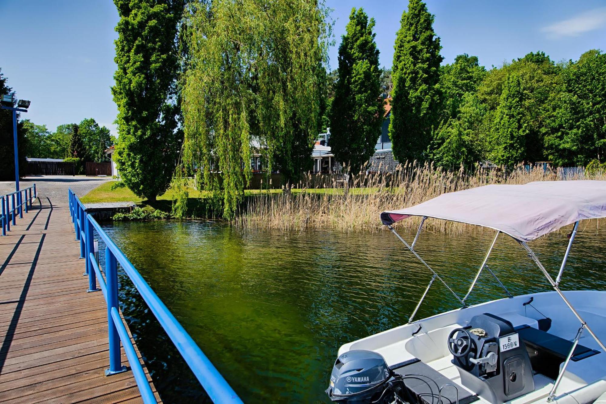 See Hotel Karlslust Chalets Storkow  Exterior foto